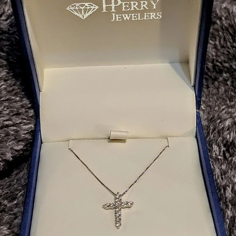 Natural Diamond Cross Pendant 1/3 CTW w/ a 14k white gold chain. - Picture 1 of 5